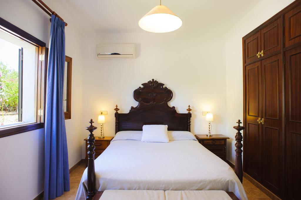 Finca Miguel Tomas Cas Concos Habitación foto