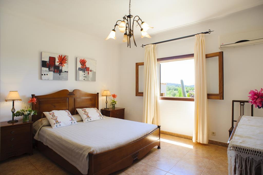 Finca Miguel Tomas Cas Concos Habitación foto