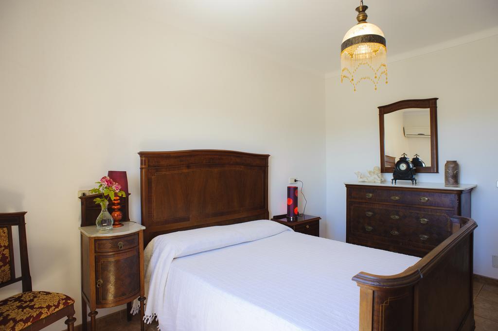 Finca Miguel Tomas Cas Concos Habitación foto